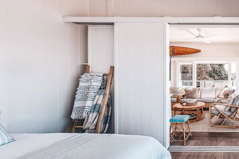 BAY PROPERTIES . Beach House Yamba - Accommodation in Surfers Paradise 3