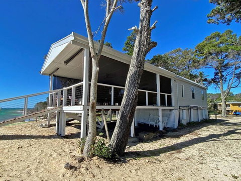 BEACH BACH - Accommodation in Surfers Paradise 0