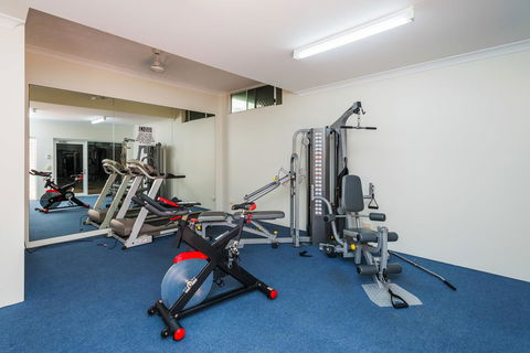 The Ritz Resort Heated Pool - Accommodation in Surfers Paradise 29