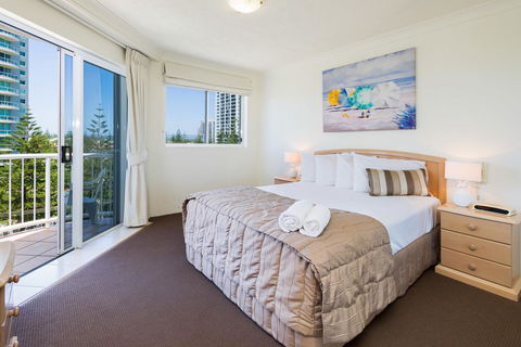 The Ritz Resort Heated Pool - Accommodation in Surfers Paradise 26
