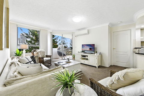 The Ritz Resort Heated Pool - Accommodation in Surfers Paradise 20