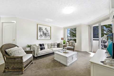 The Ritz Resort Heated Pool - Accommodation in Surfers Paradise 22