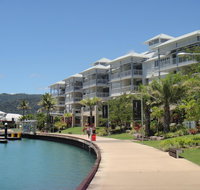 Boathouse Port of Airlie - Accommodation in Surfers Paradise