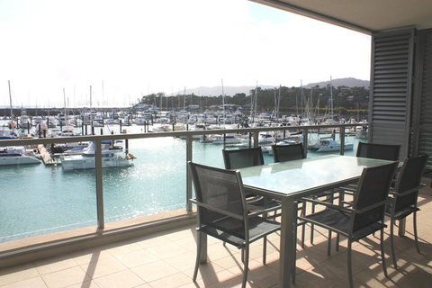 Private Seaview Apartment At Peninsula - Airlie Beach - Accommodation in Surfers Paradise 0
