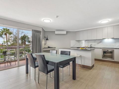 Markham Court - Accommodation in Surfers Paradise 25