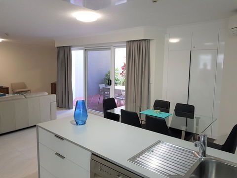 Markham Court - Accommodation in Surfers Paradise 10