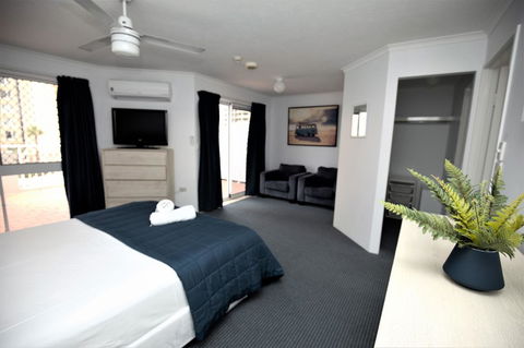 Markham Court - Accommodation in Surfers Paradise 2
