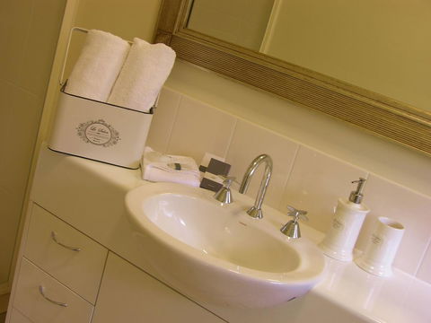 Apple Tree Cottage Montville - Accommodation in Surfers Paradise 19