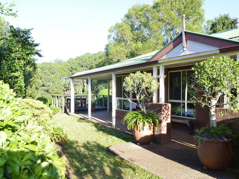 Apple Tree Cottage Montville - Accommodation in Surfers Paradise 1