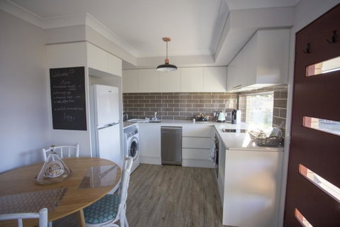 Gindanha - Accommodation in Surfers Paradise 2
