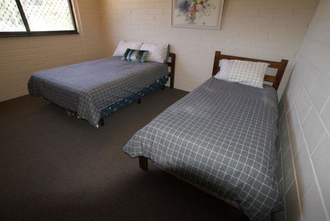 'Bay Dream' Upstairs Unit Three - Accommodation in Surfers Paradise 2