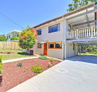 'Beach Break 2' 2/10 Lionel St - downstairs unit with Aircon - Accommodation in Surfers Paradise