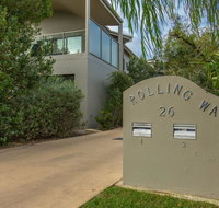 'Rolling Waves 2' on Ocean Drive - Accommodation in Surfers Paradise
