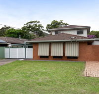 'Willows At The Bay' 111 Horace St - Large House with Aircon WIFI and Boat Parking. - Accommodation in Surfers Paradise