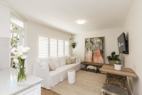 1 Bdrm Manly Beachside Apt With Parking - Accommodation in Surfers Paradise 0