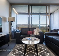 1 Bedroom Apt With Parking Walk to ANU - Accommodation in Surfers Paradise