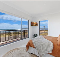 10 OCEAN VILLA - Accommodation in Surfers Paradise