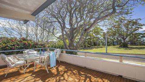 103 Bannister Head Rd - Beaming Bannister Retreat - Accommodation in Surfers Paradise 0