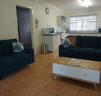 11 Bomburra Court - Rainbow Beach Comfortable Beach House Plenty of boat parking - Accommodation in Surfers Paradise