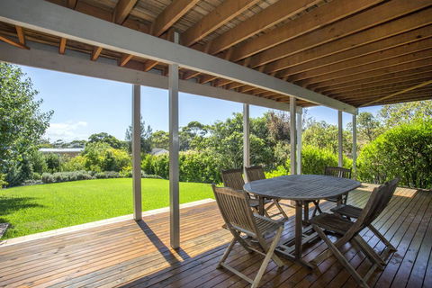 11 Riley St - Stylishly Modern - Accommodation in Surfers Paradise 3