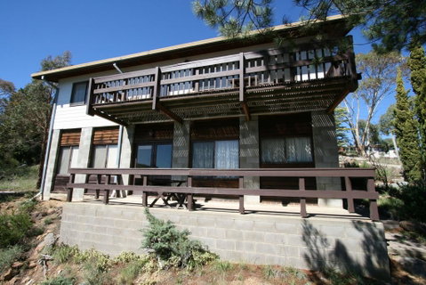11 Townsend Street, Jindabyne - Accommodation in Surfers Paradise 1