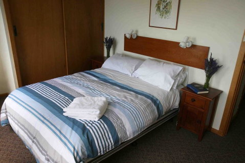 11 Townsend Street, Jindabyne - Accommodation in Surfers Paradise 2