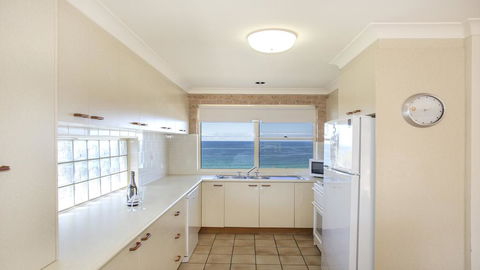 143 Mitchell Pde - Magnificent Outlook - Accommodation in Surfers Paradise 3