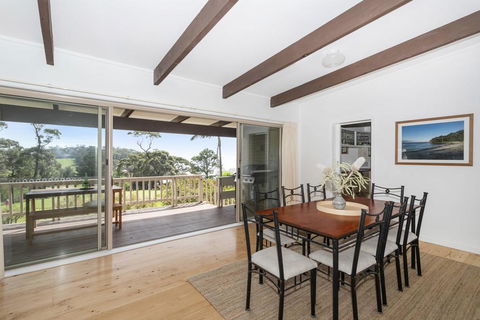 19 Buchan Street - Mollymooks Tee To Sea - Accommodation in Surfers Paradise 1
