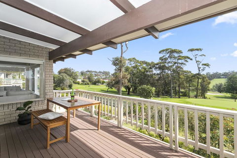 19 Buchan Street - Mollymooks Tee To Sea - Accommodation in Surfers Paradise 2