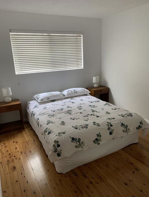 2 Bed Bar Beach Apartment - Stroll To Beach & Cafes, Supermarket Apartment 6 - Accommodation in Surfers Paradise 3