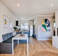 2 Bedroom Apt In Glenelg With Air-Con - Accommodation in Surfers Paradise