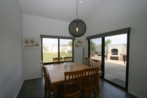 26 Twynam Street - Accommodation in Surfers Paradise 3