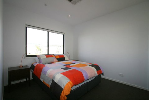 26 Twynam Street - Accommodation in Surfers Paradise 2