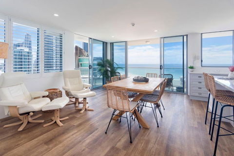Beachfront Surfers Paradise Berkeley By The Sea - Accommodation in Surfers Paradise 0