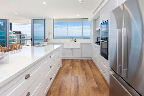 Beachfront Surfers Paradise Berkeley By The Sea - Accommodation in Surfers Paradise 4