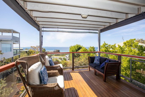 BEST OCEAN VIEWS ON STRADDIE + SUNSET DECK - Accommodation in Surfers Paradise 1