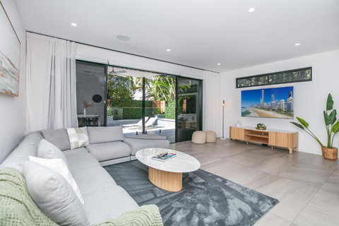 Bliss On The Island - Indulgence At It\'s Best! - Accommodation in Surfers Paradise 2