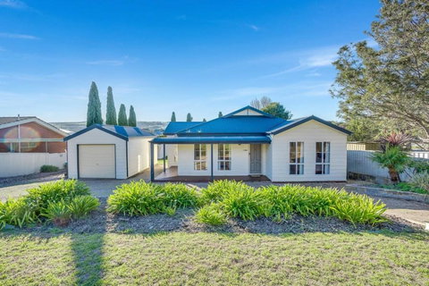 BONAVIVE Port Elliot - Luxury - Family - Township - No Linen Included - Accommodation in Surfers Paradise 0