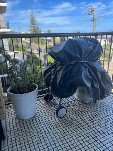 BYO Kids! Family Unit In The Heart Of Kings Beach - Accommodation in Surfers Paradise 3