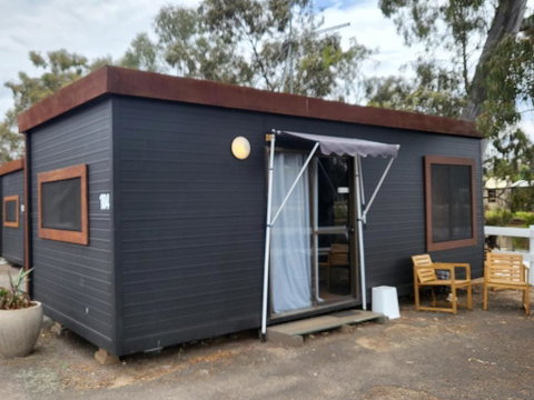 C And C Backpack - Accommodation in Surfers Paradise 0