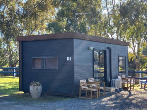 C And C Backpack - Accommodation in Surfers Paradise 2