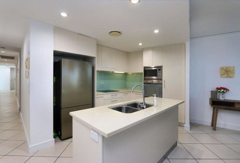 C Bargara Unit 101 - Accommodation in Surfers Paradise 2