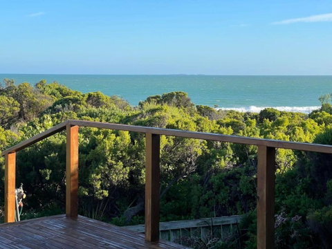 C4 Miles Beach Shack - Accommodation in Surfers Paradise 4