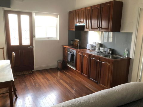 Clare To Spalding Character Escape - Accommodation in Surfers Paradise 2