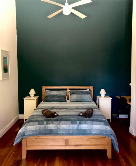 Clare To Spalding Character Escape - Accommodation in Surfers Paradise 3