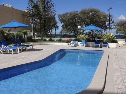 Cosy Beachfront Apt & Free Park - Accommodation in Surfers Paradise 3