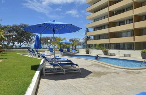 Cosy Beachfront Apt & Free Park - Accommodation in Surfers Paradise 1