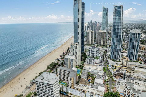 Cosy Beachfront Apt & Free Park - Accommodation in Surfers Paradise 4