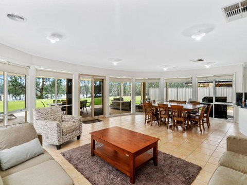 D3 Ski Ranch - Accommodation in Surfers Paradise 0