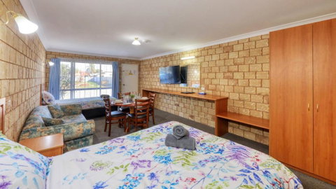 Darling River Motel - Accommodation in Surfers Paradise 2